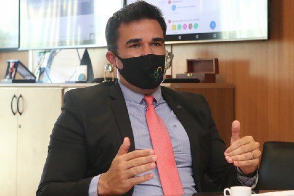 Leilão de pré-sal deve atrair R$ 200 bilhões até 2050, diz governo