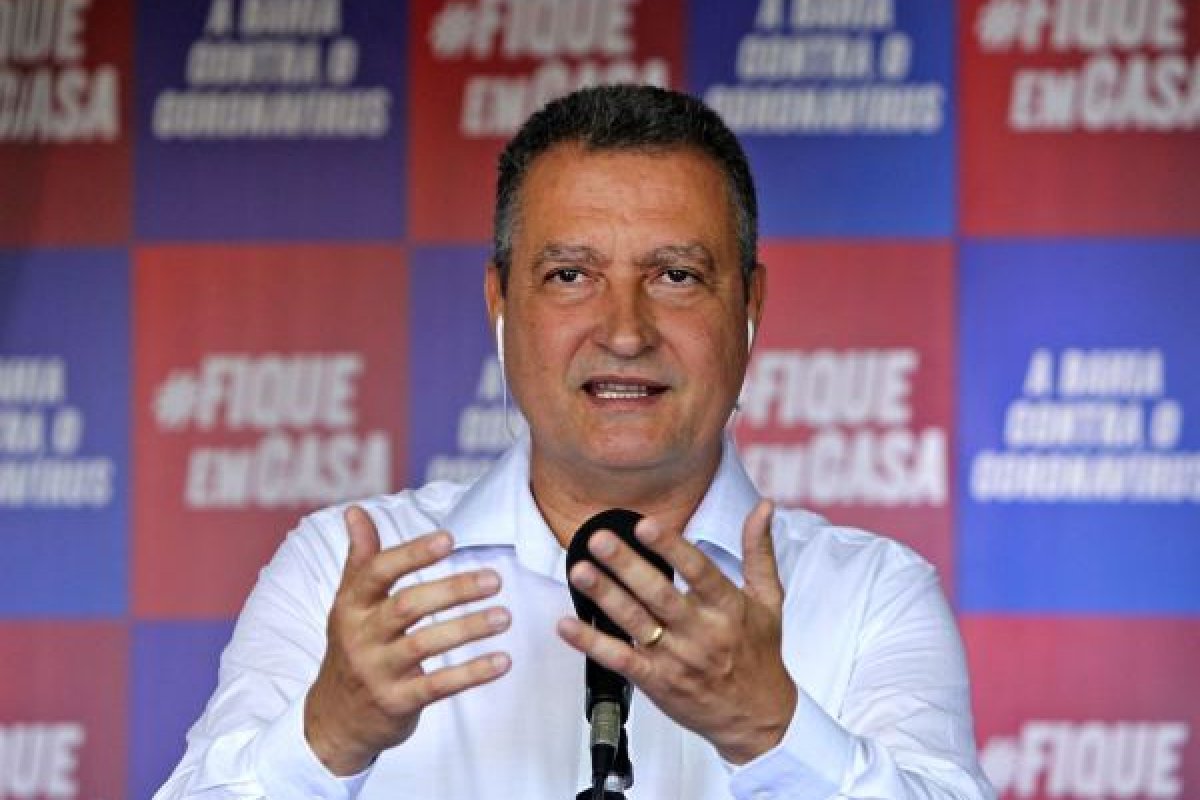 Rui fala em contratar câmeras para implantar em fardas dos policiais da Bahia 