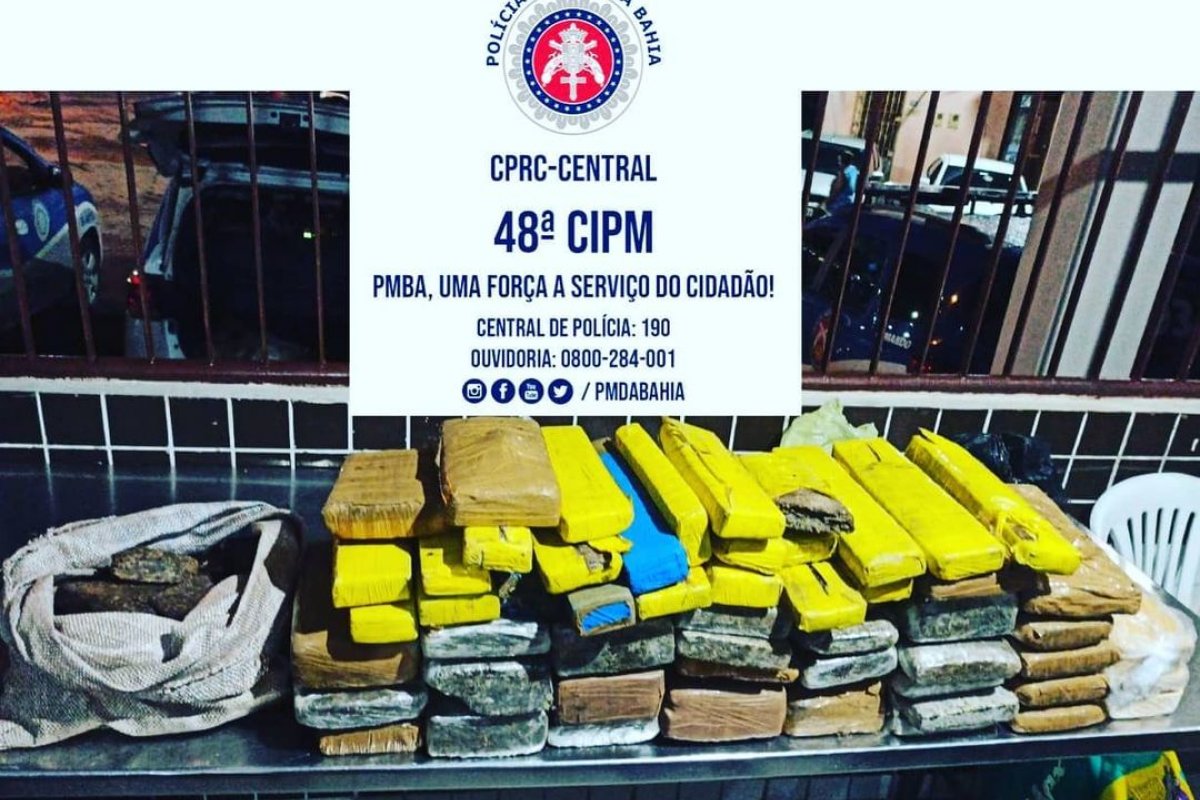 Cinquenta e cinco tabletes de entorpecentes encontrados em Mata Escura