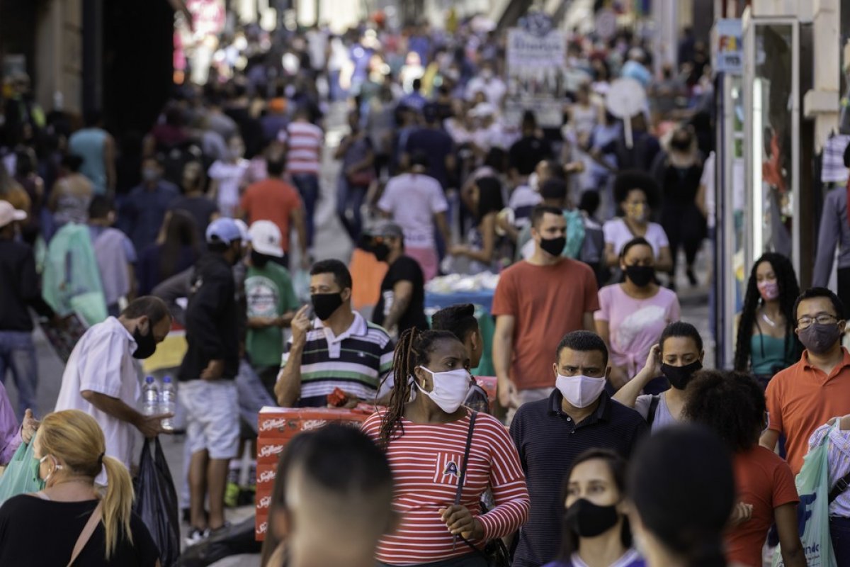 Nove em cada dez brasileiros dizem que tomariam qualquer vacina, aponta pesquisa