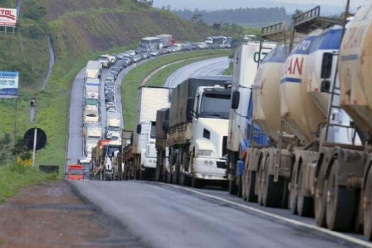 Lideranças dos caminhoneiros dizem que aviso foi dado e preparam novos protestos