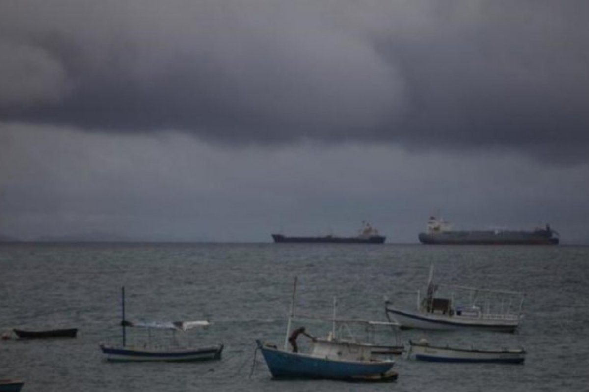 Travessia Salvador Mar-Grande permanece suspensa neste domingo (1)