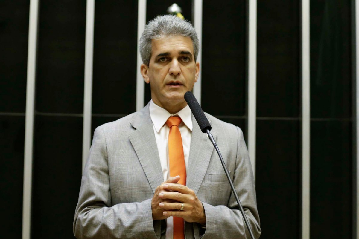 Robinson diz que renuncia se Paulo Câmara provar que Rui aumentou ICMS na Bahia