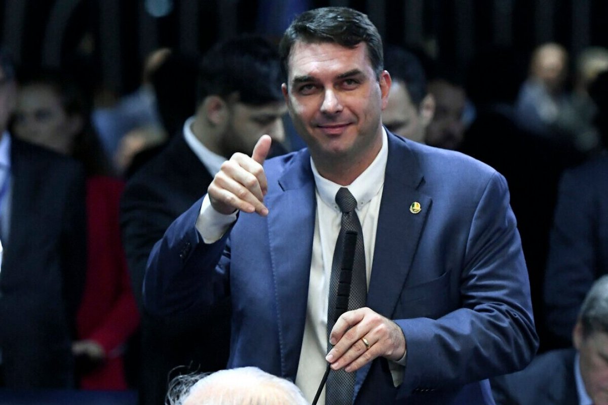 Cármen Lúcia passa a integrar 1ª Turma e ministros de Bolsonaro poderão julgar 'caso Flávio'