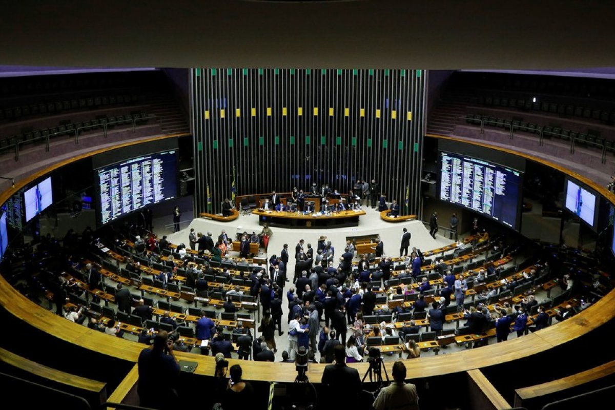 Câmara pode votar PEC do voto impresso nesta quinta-feira (5)