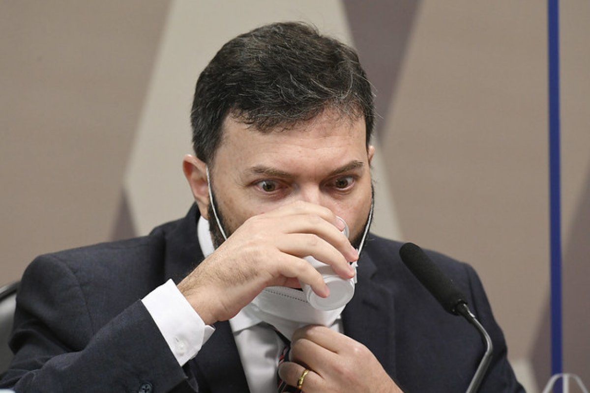 CPI da Covid: coronel apresenta áudios mostrando negociação de vacina privada 