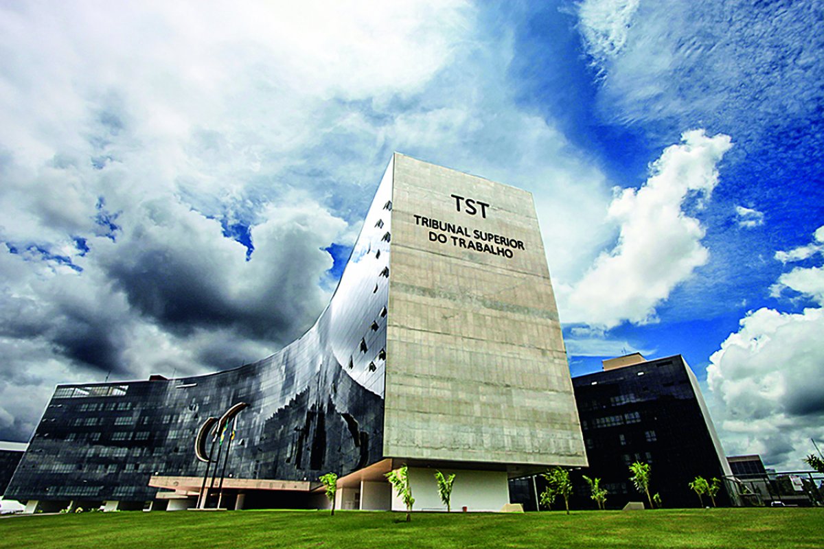Ações trabalhistas ligadas à pandemia caem 64% no 1º semestre 
