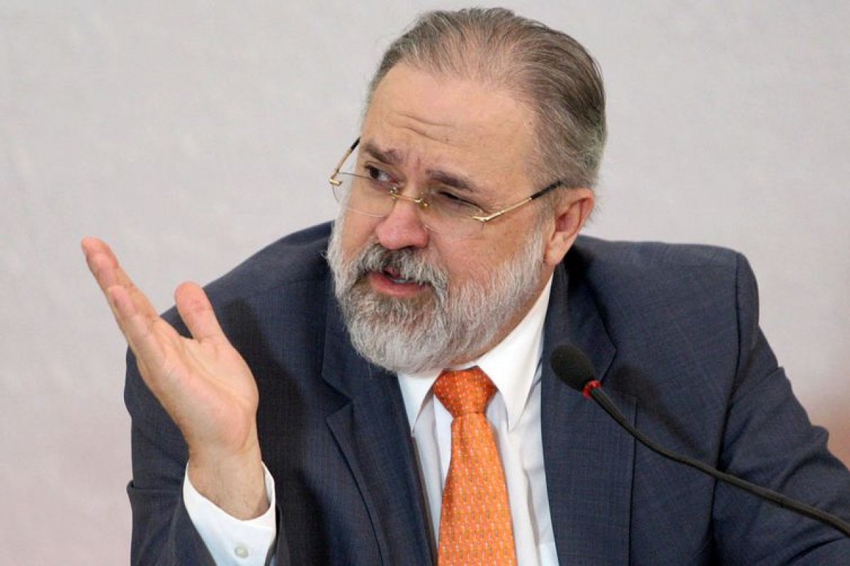 CCJ do Senado confirma sabatina de Augusto Aras para o dia 25