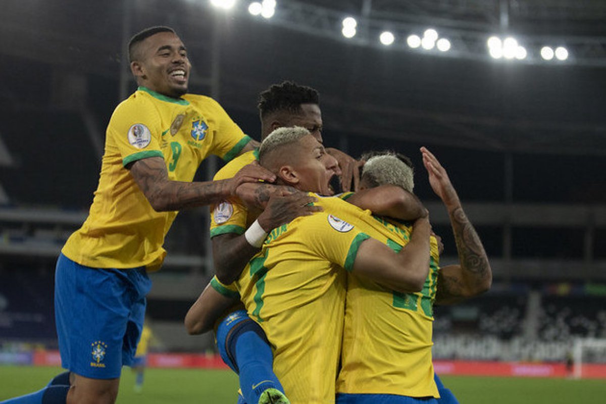 Tite convoca seleção brasileira para Eliminatórias da Copa do Mundo 2022