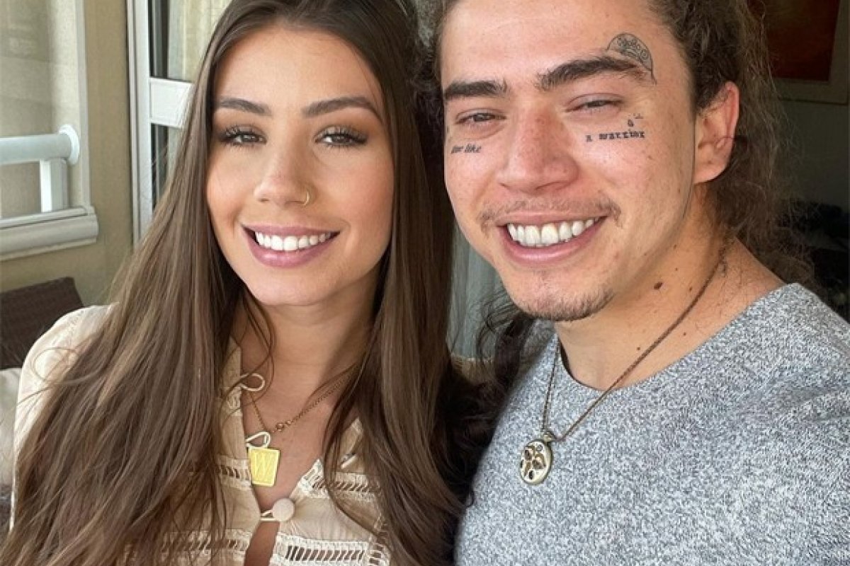 The flash! Whindersson Nunes anuncia fim de noivado com Maria Lina