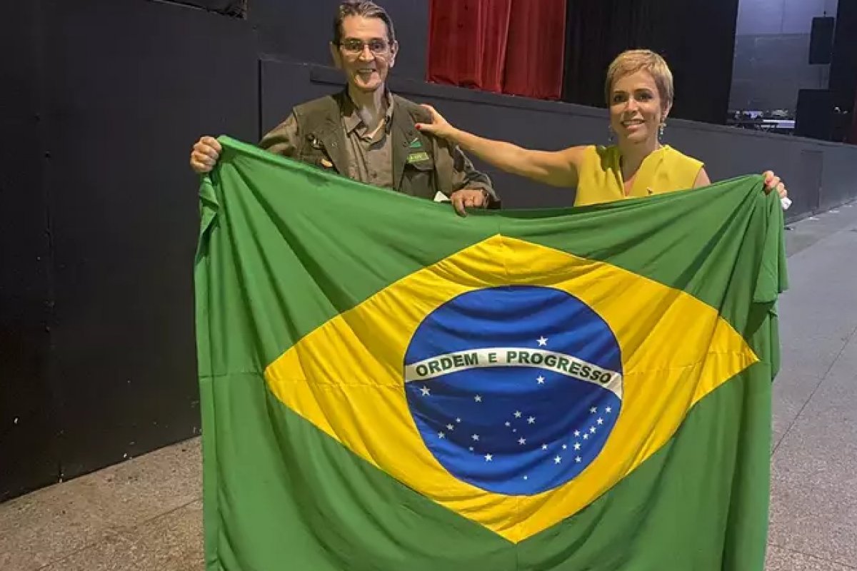 Após prisão do pai, Cristhiane Brasil cobra Bolsonaro nas redes: ‘o bonito não faz nada?’