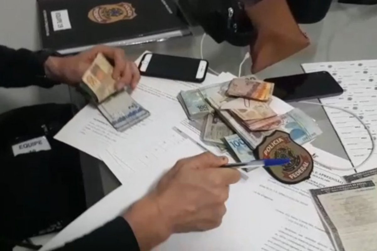 Policial Militar é um dos presos em operação que investiga contrabando de cigarros na Bahia 