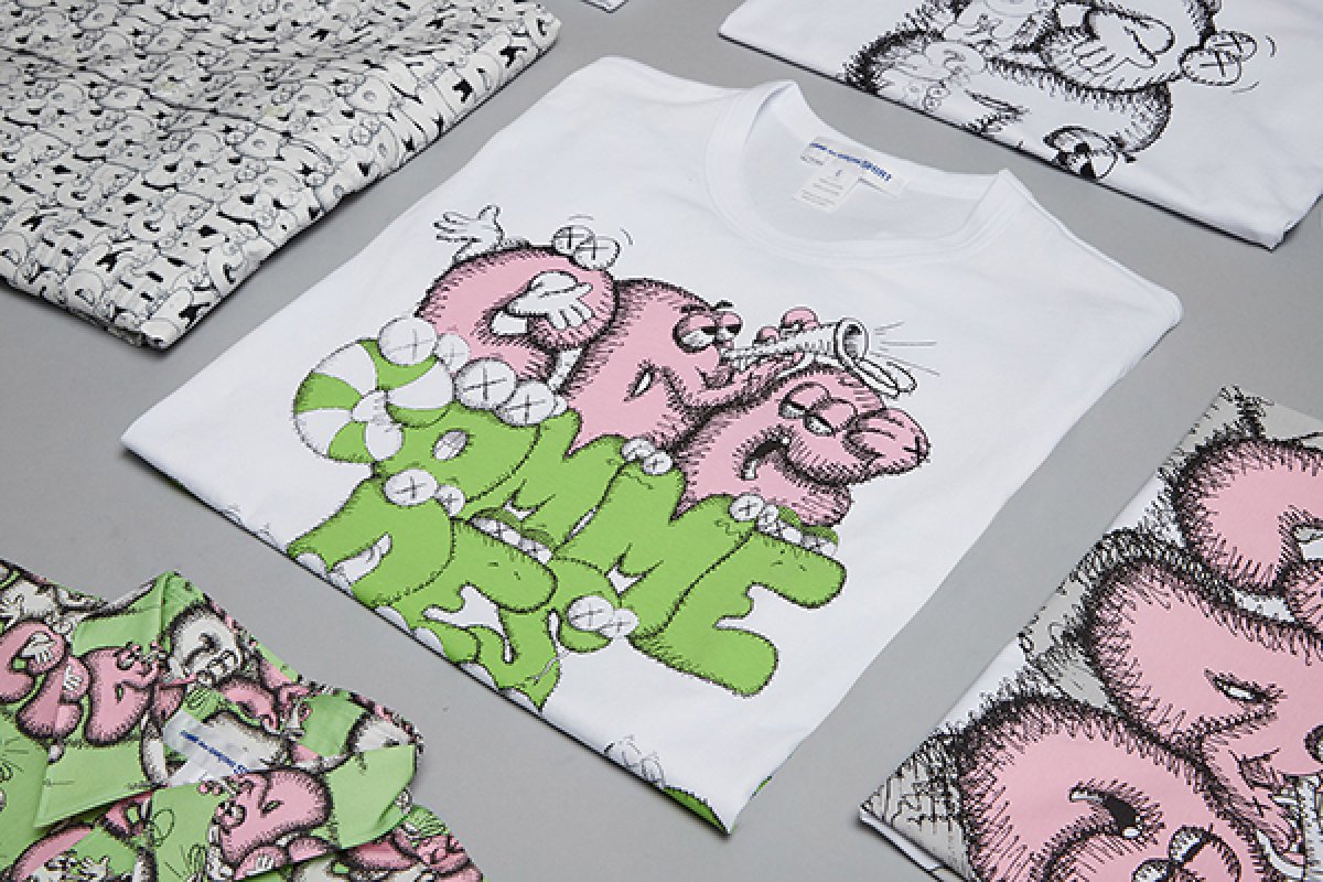  Comme des Garçons lança collab com o artista plástico Kaws