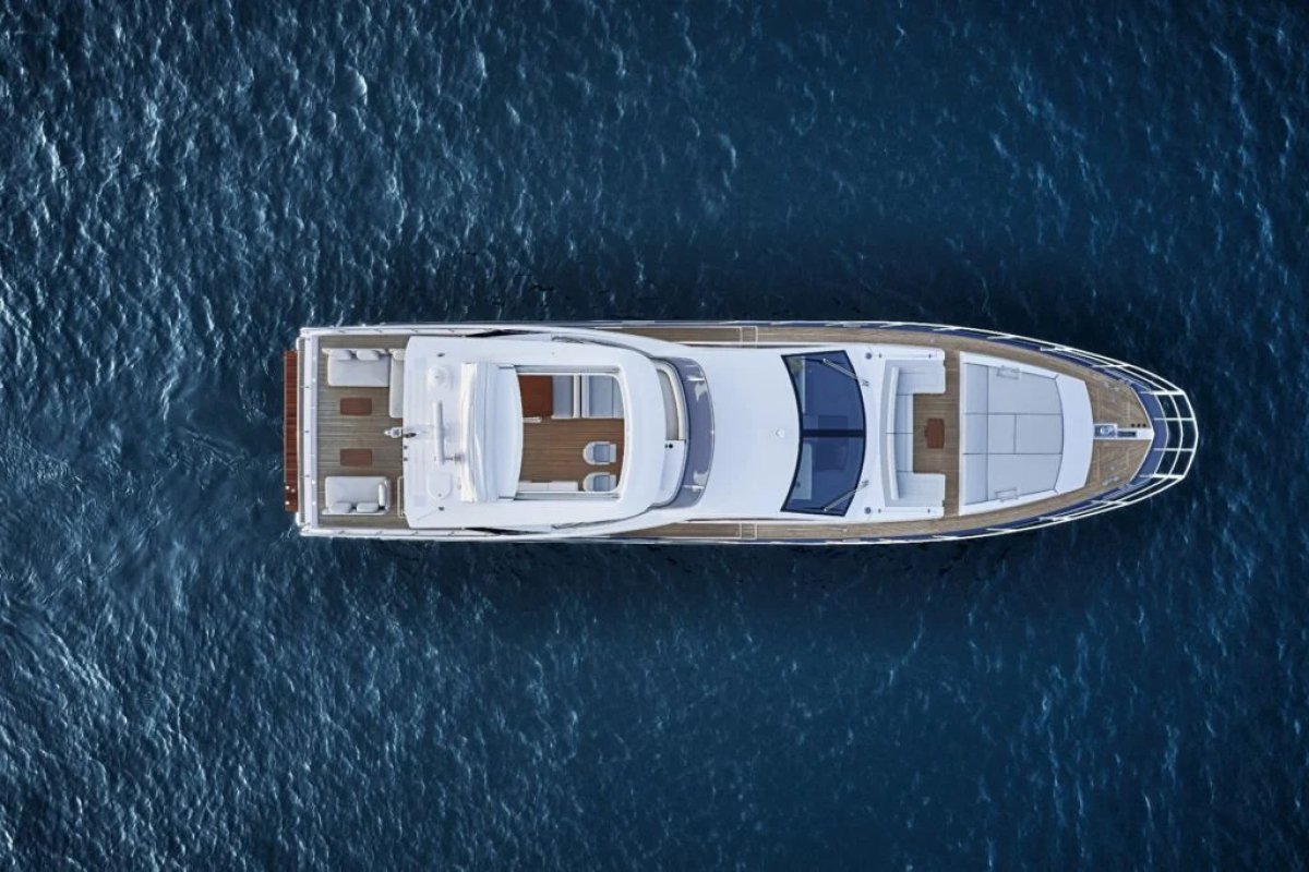 Azimut lança embarcação de R$ 23 milhões que proporciona levar o home-office para o meio do mar