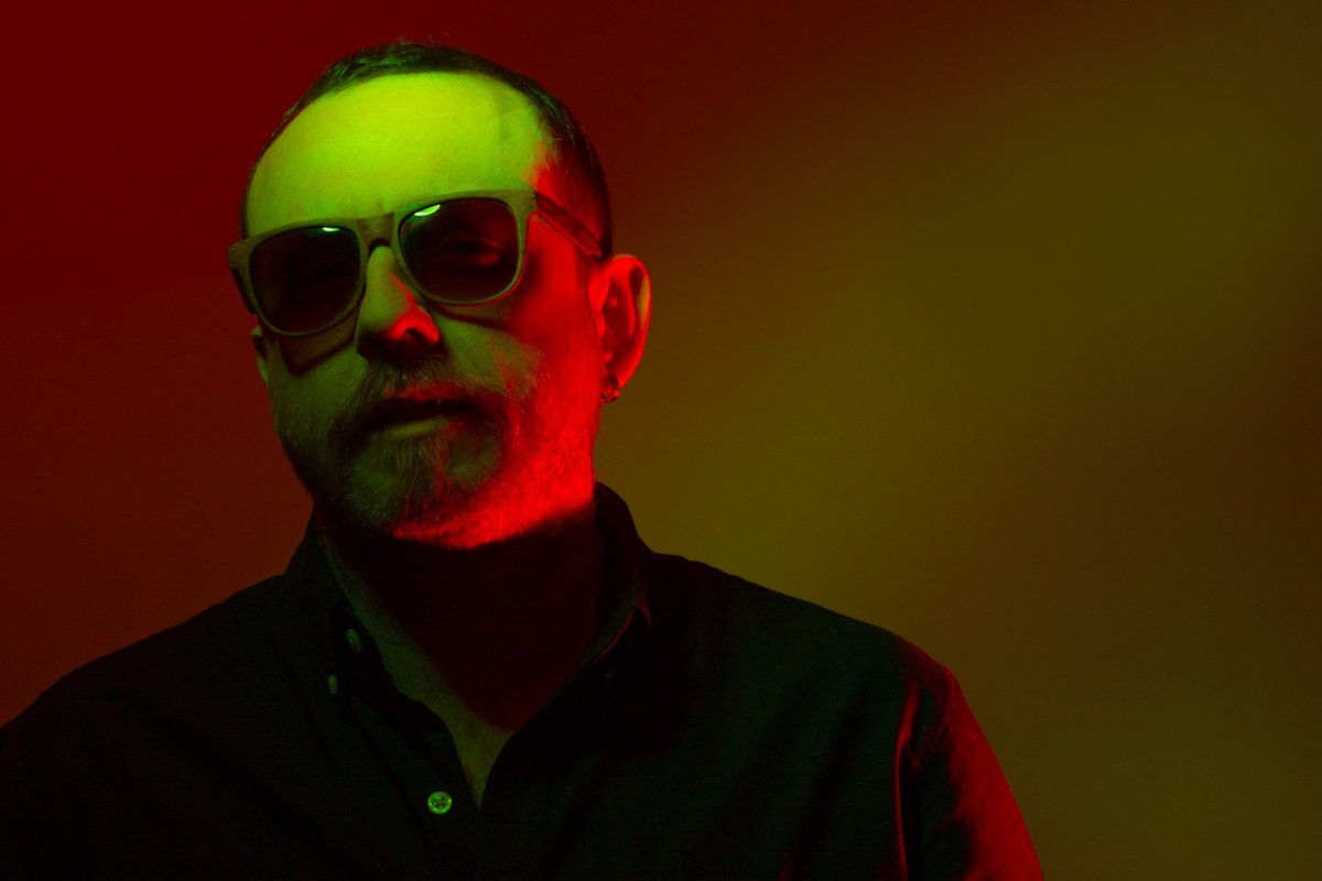 Fernando Falks lança single 'O Circo' nas plataformas digitais 