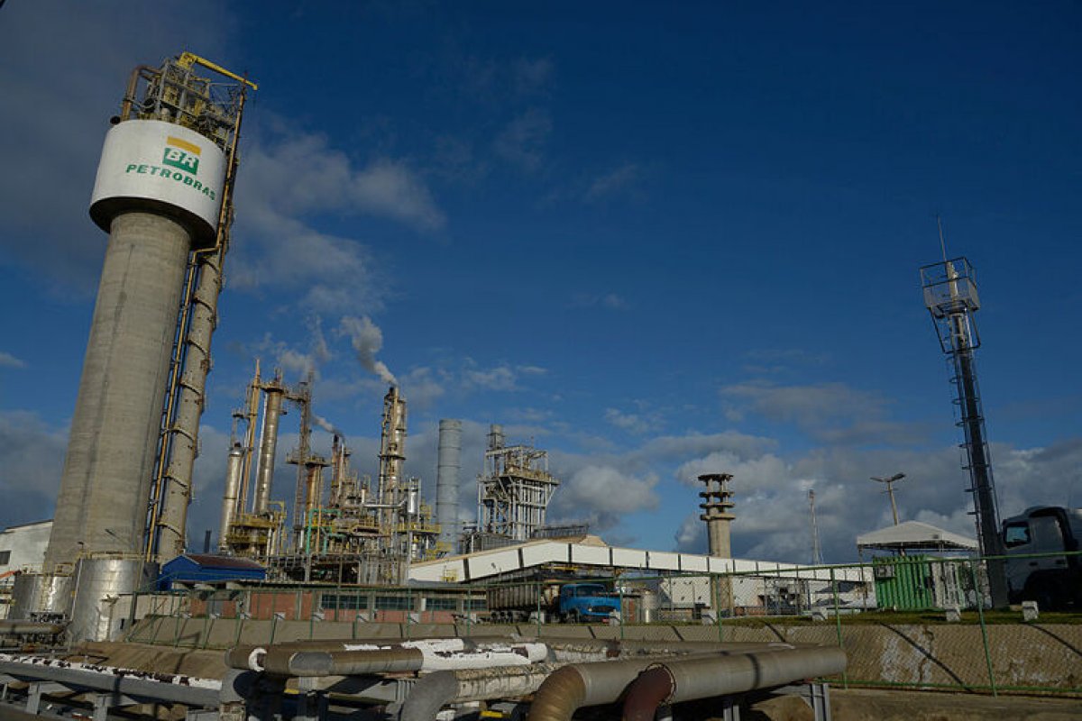 Venda de ativos da Petrobras ultrapassou os R$ 100 bilhões em julho