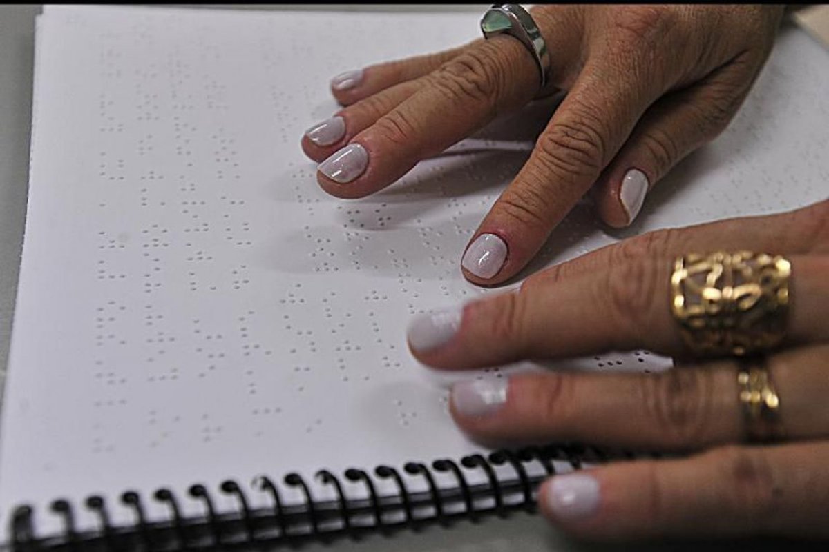 Faculdades privadas terão que adaptar aulas para pessoas com deficiência sem que haja ônus ao aluno
