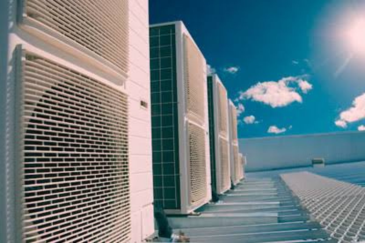 Crise hídrica e aumento na conta de luz elevam em sete vezes a busca por melhorias no sistema de climatização nas empresas brasileiras 