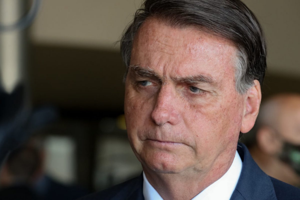 Bolsonaro envia ao Senado pedido de impeachment contra Alexandre de Moraes 