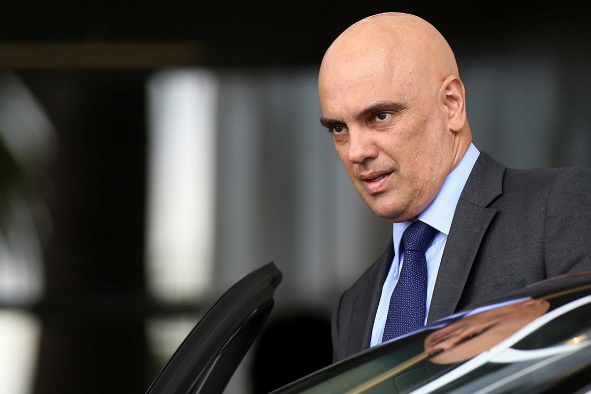 Apoiadores elogiam Bolsonaro após pedido de impeachment contra ministro do STF