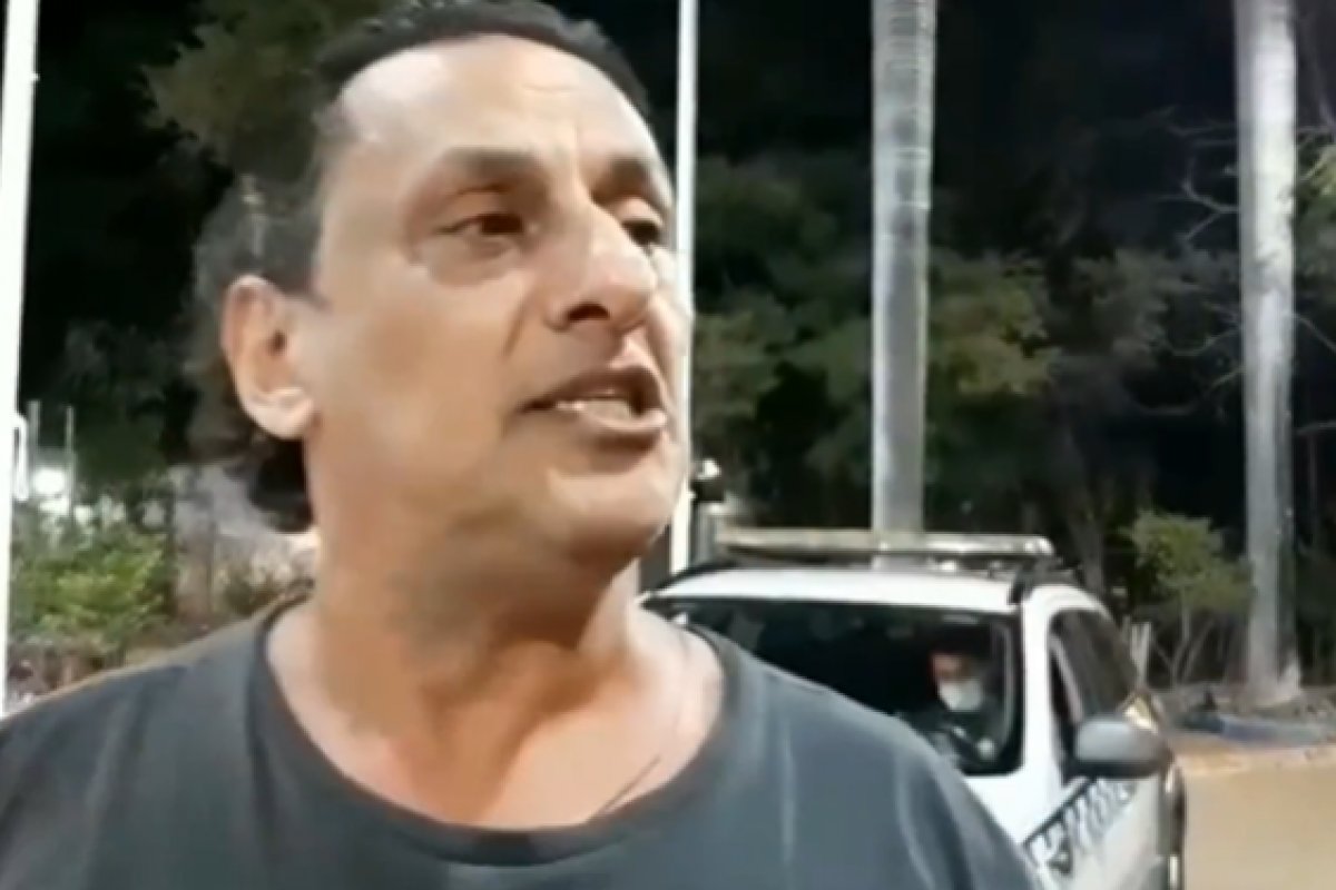 Vídeo: Wassef se defende de acusações e afirma que foi agredido por "ser advogado de Bolsonaro"