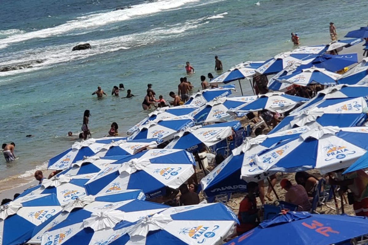 Vídeo: Aglomeração na Praia marca domingo em Salvador