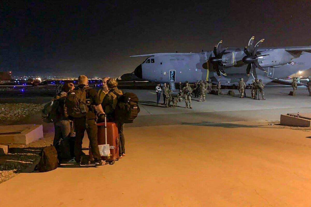 Reino Unido deve solicitar no G7 a ampliação do prazo de retirada de tropas no Afeganistão