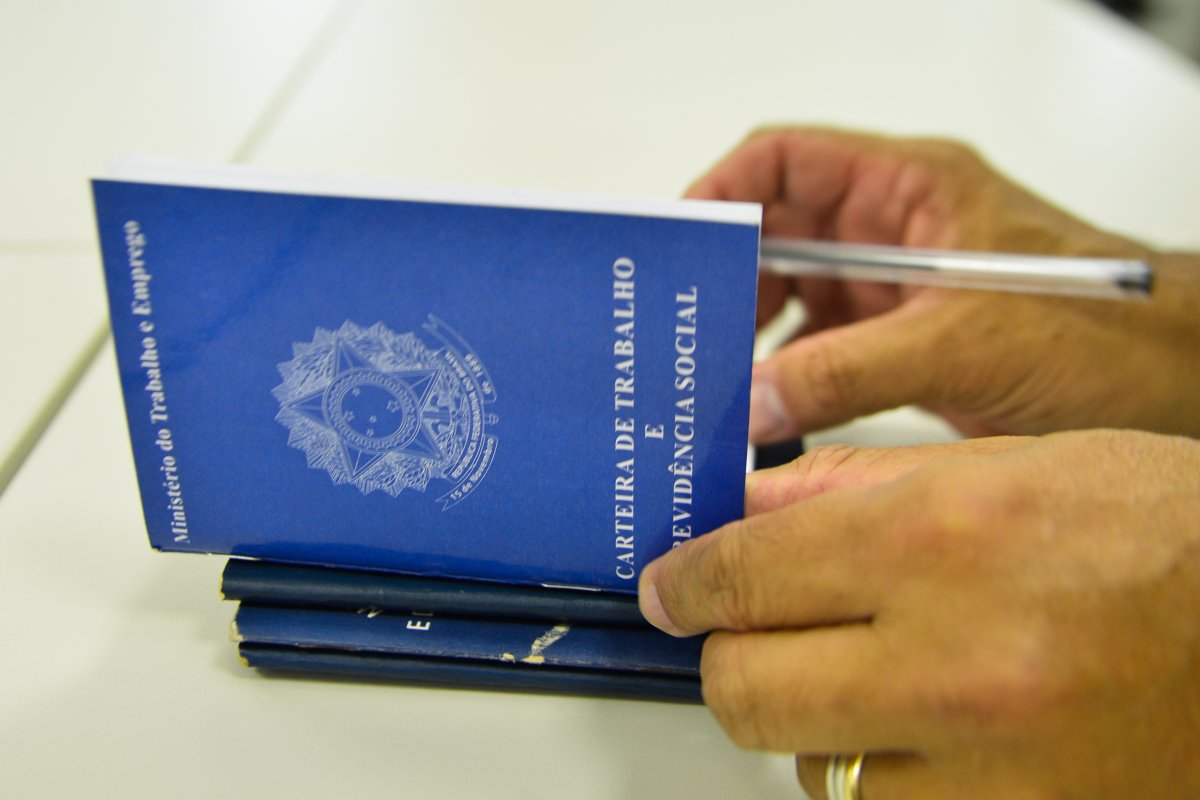 Programa que reduz salário chega ao fim com saldo de 23 milhões de acordos