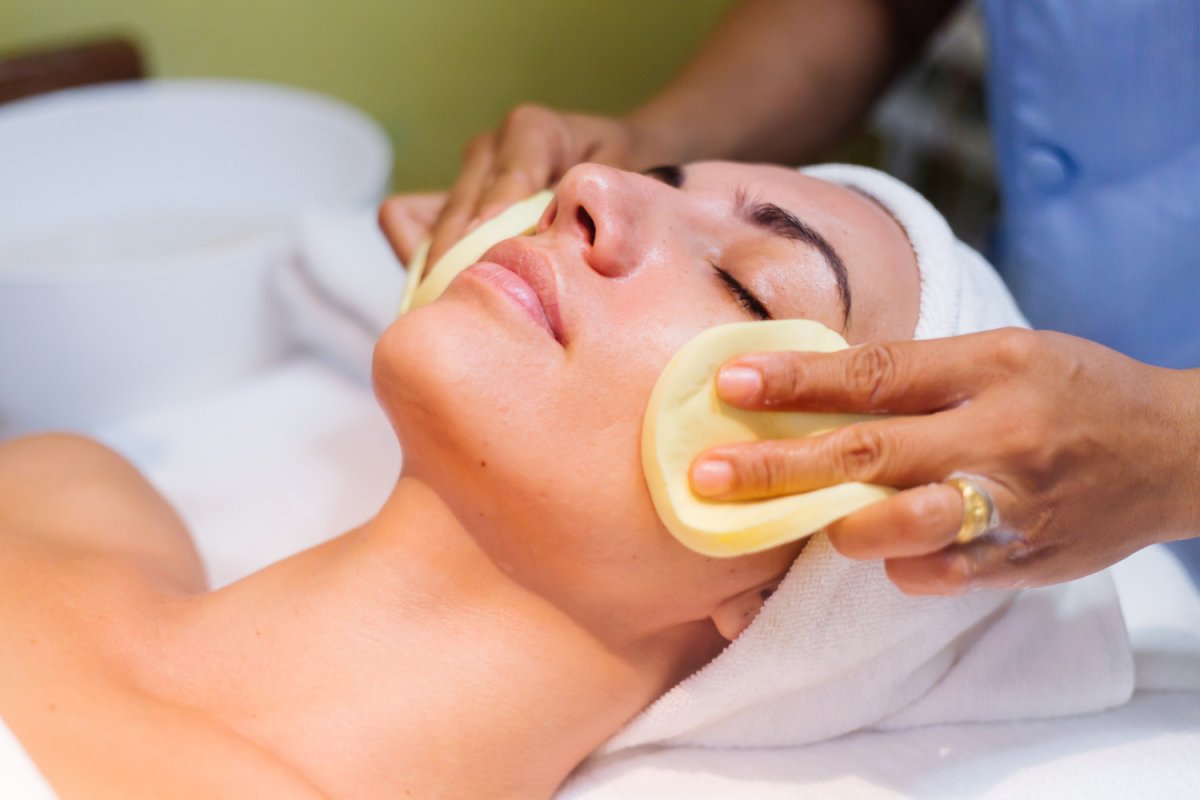 Peeling orgânico: conheça o procedimento natural que pode transformar sua pele 