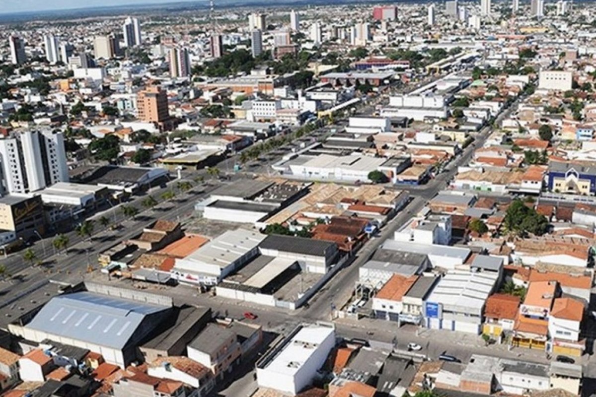 Feira de Santana exigirá comprovante de vacina após infecção pela variante Delta 