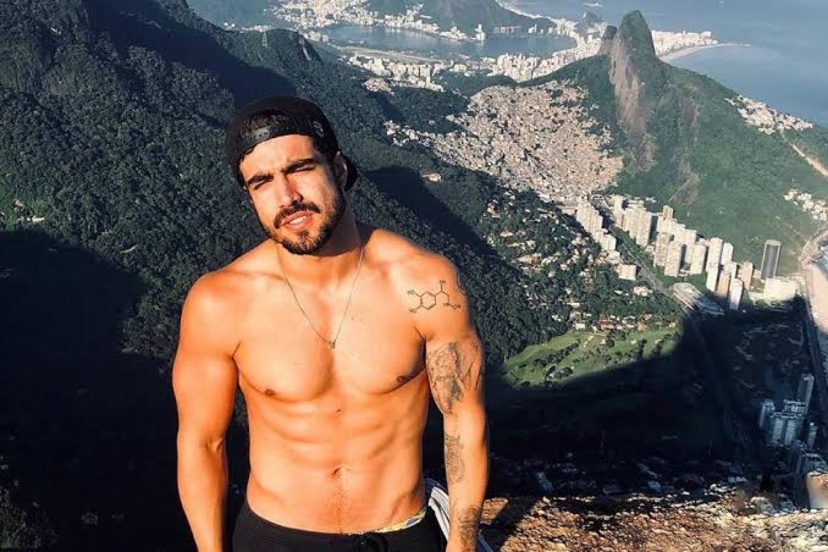 A fila andou! Novo amor  de Caio Castro é estrela de filmes indianos