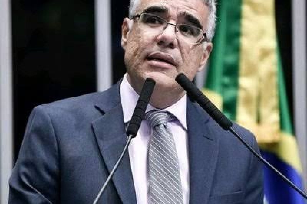 "A CPI virou um ambiente politiqueiro", diz Eduardo Girão