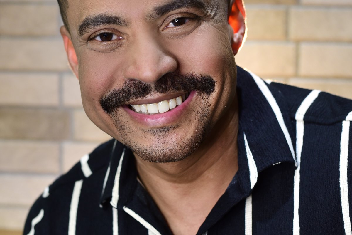 Hairstlyst Gil Duarte comemora 45 anos com festa beneficente! 