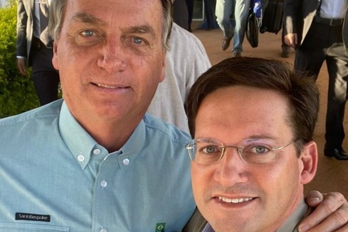 Bolsonaro chega à Bahia ao lado de João Roma, que volta a criticar PT