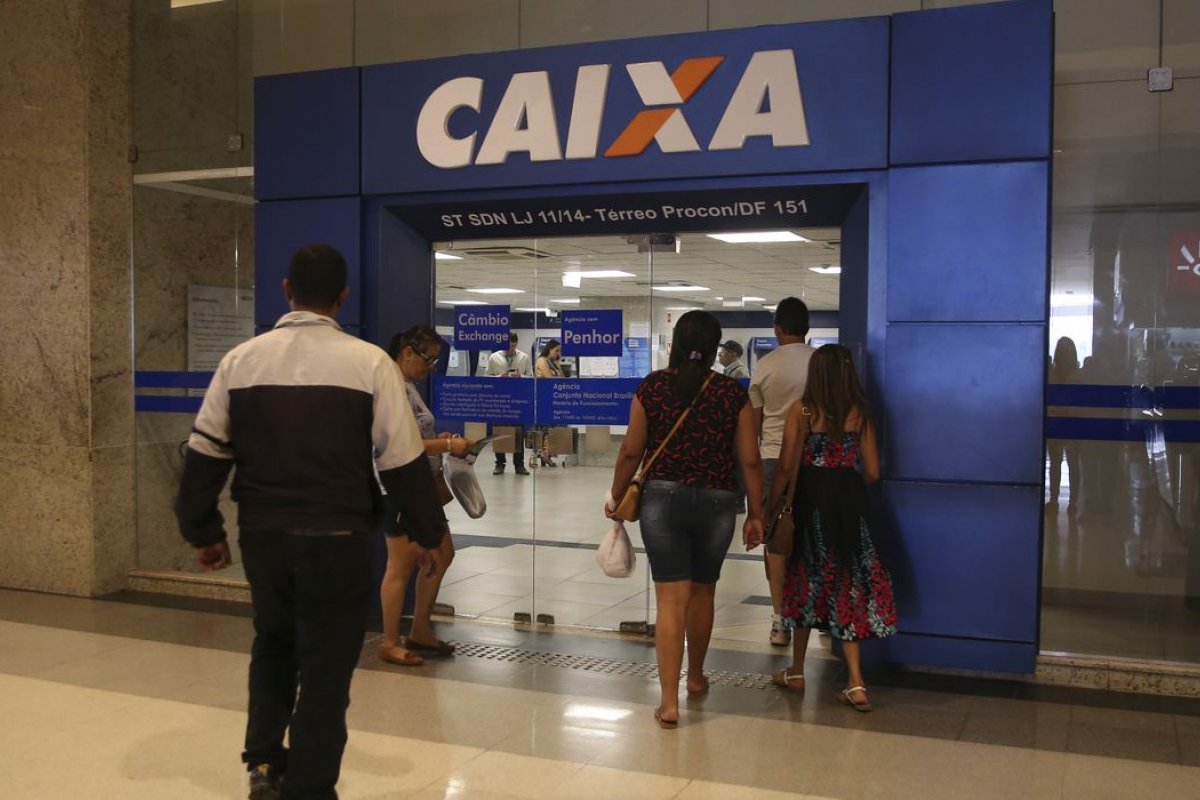 Poupança registra saques de quase R$ 5,5 bilhões em agosto, diz BC