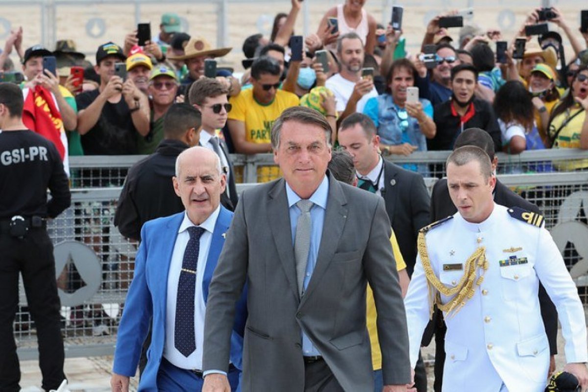 PSDB vai discutir pedido de impeachment contra Bolsonaro após supostas 'declarações graves' 
