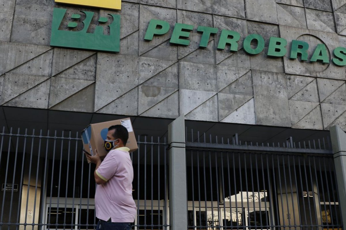 Petrobras inicia processo de venda dos campos de Uruguá e Tambaú