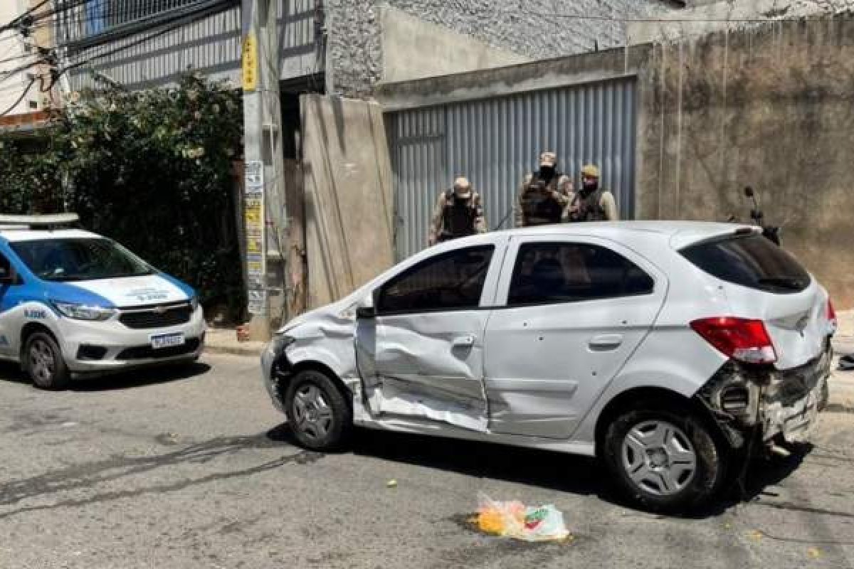 Polícia recupera carro roubado no Cabula