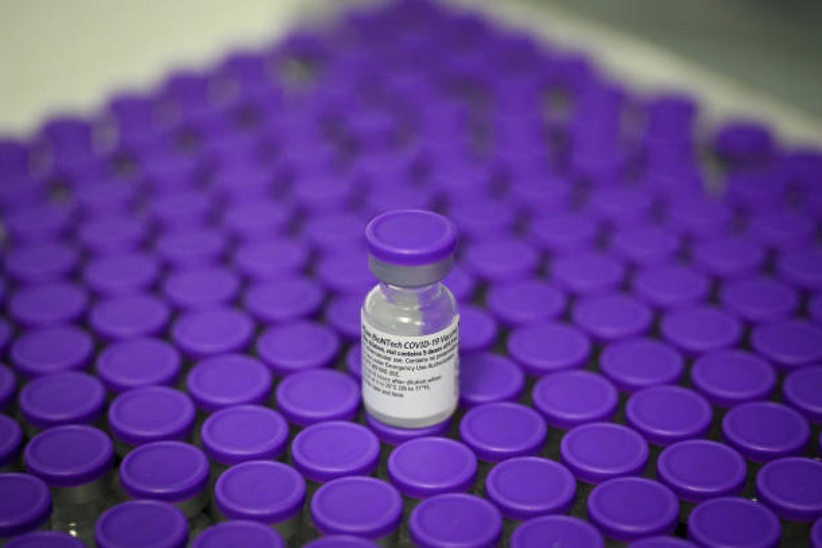 Brasil recebe 2,6 milhões de doses da vacina da Pfizer em dois voos nesta quinta (9)
