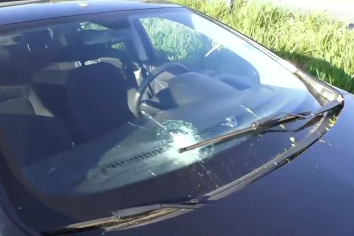 Suspeito de roubar carro é baleado e preso pela PM, em Salvador