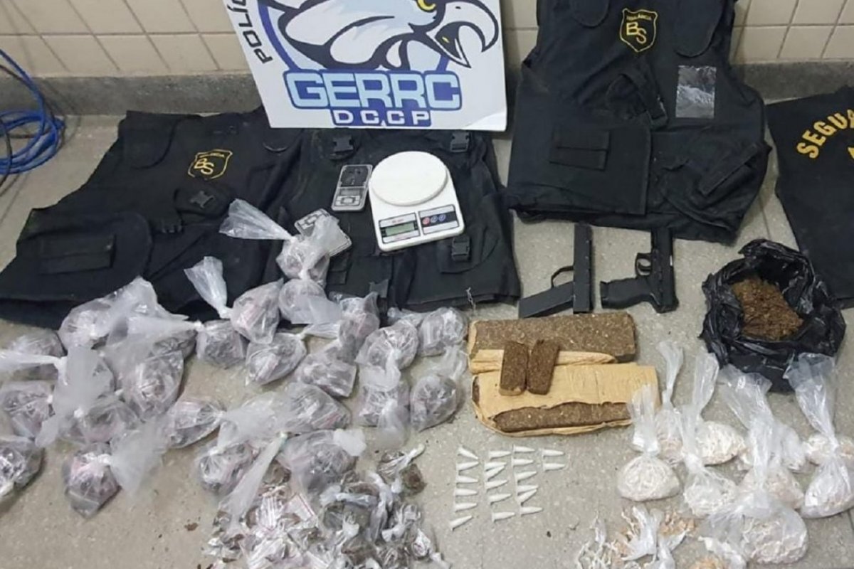Polícia apreende drogas durante ação na Boa Vista de São Caetano, em Salvador