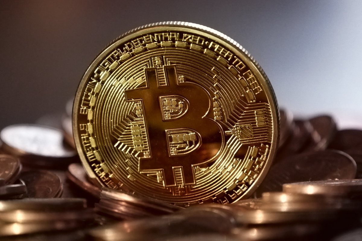 PGR decide vender R$ 150 mi em bitcoins apreendidos em operação