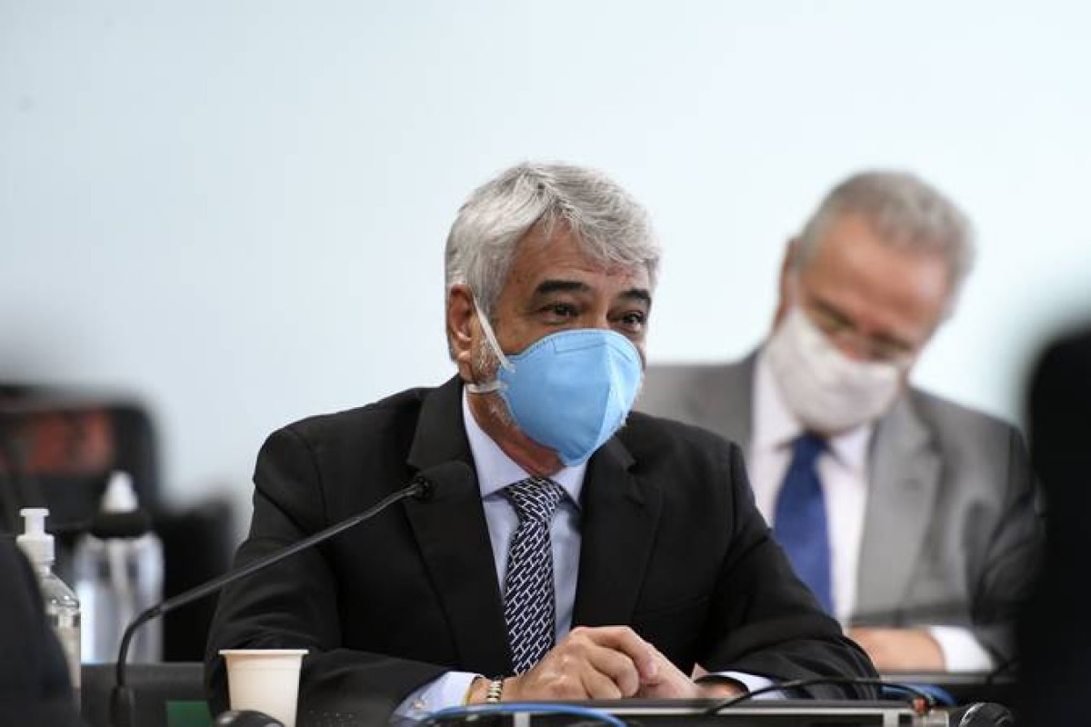 Humberto Costa diz que adiamento do relatório final é ponto positivo para trabalhos da CPI 