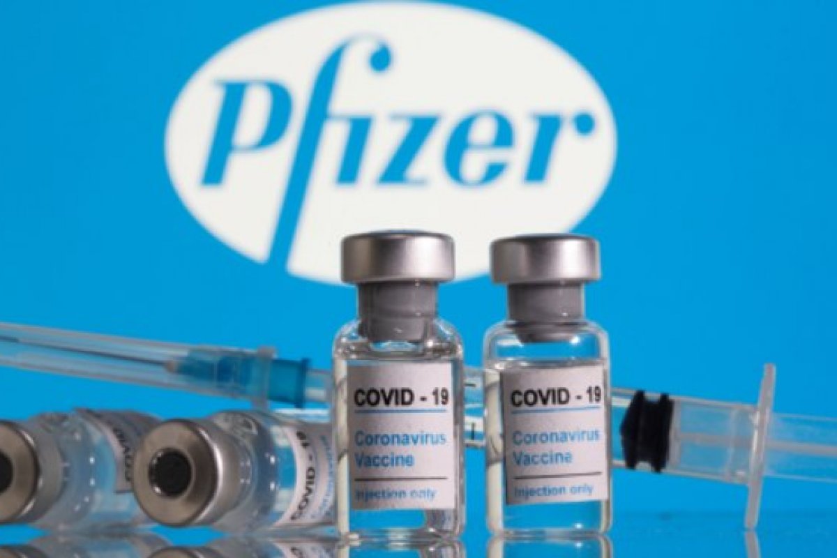 Pfizer prevê chegada de mais oito milhões de doses até domingo (26)