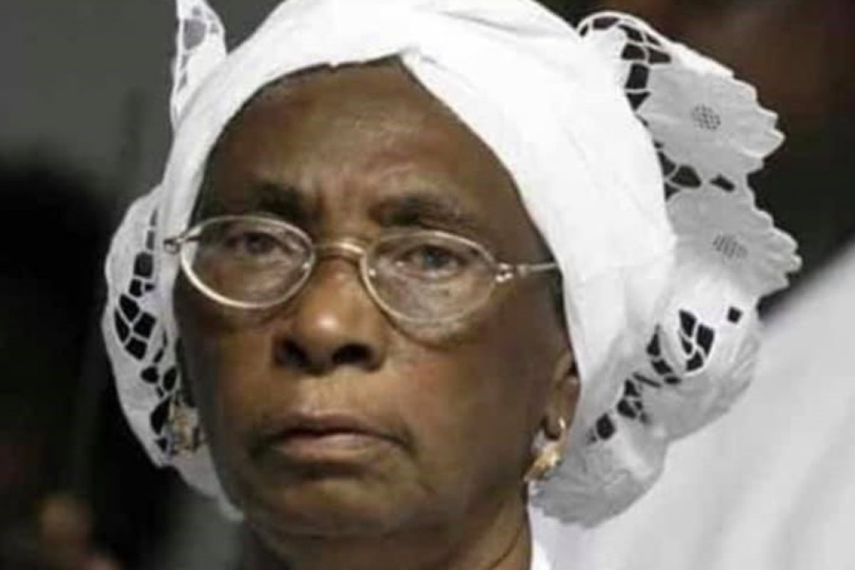 Mãe Xagui, mais velha ialorixá representante da nação de Angola, morre aos 92 anos