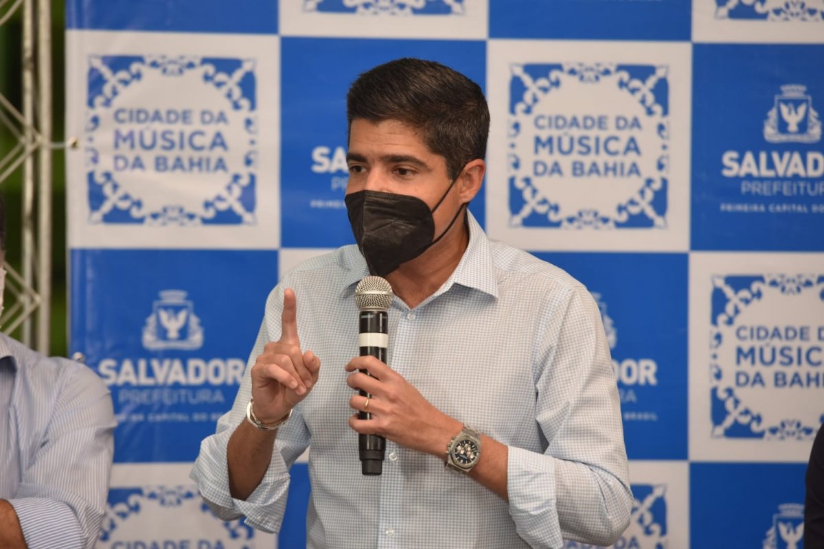 "Nasce para ser o maior do Brasil", diz Neto sobre fusão entre DEM e PSL