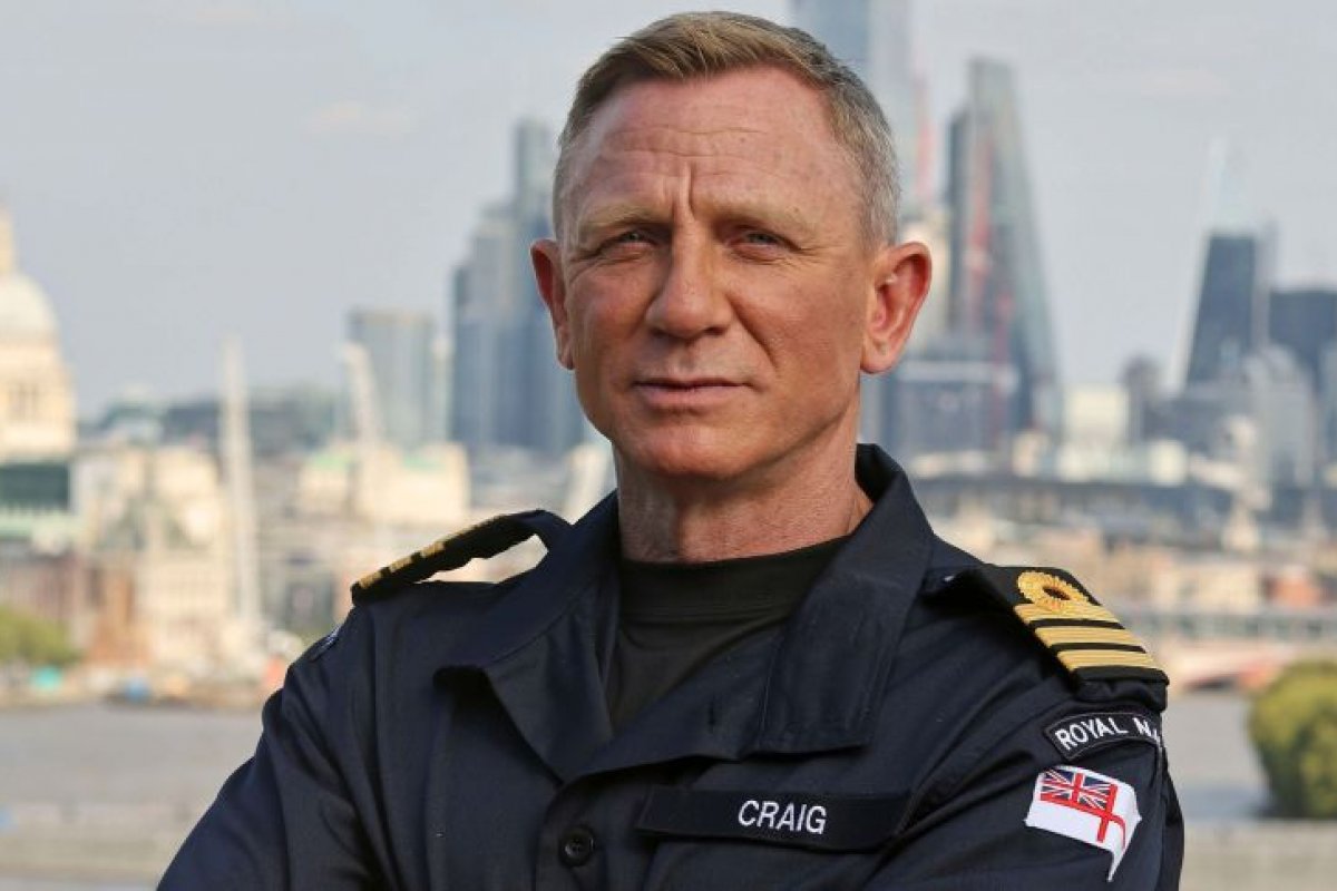 Protagonista de 007 vira comandante da Marinha britânica 