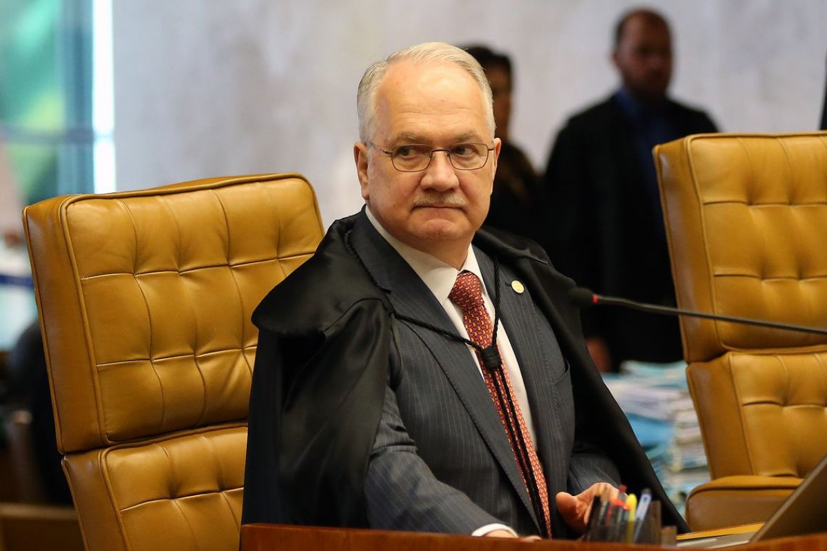 Fachin vota contra tese que pode anular sentenças da Lava Jato