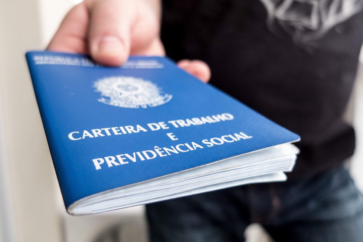 Bahia gera mais de três mil empregos em agosto