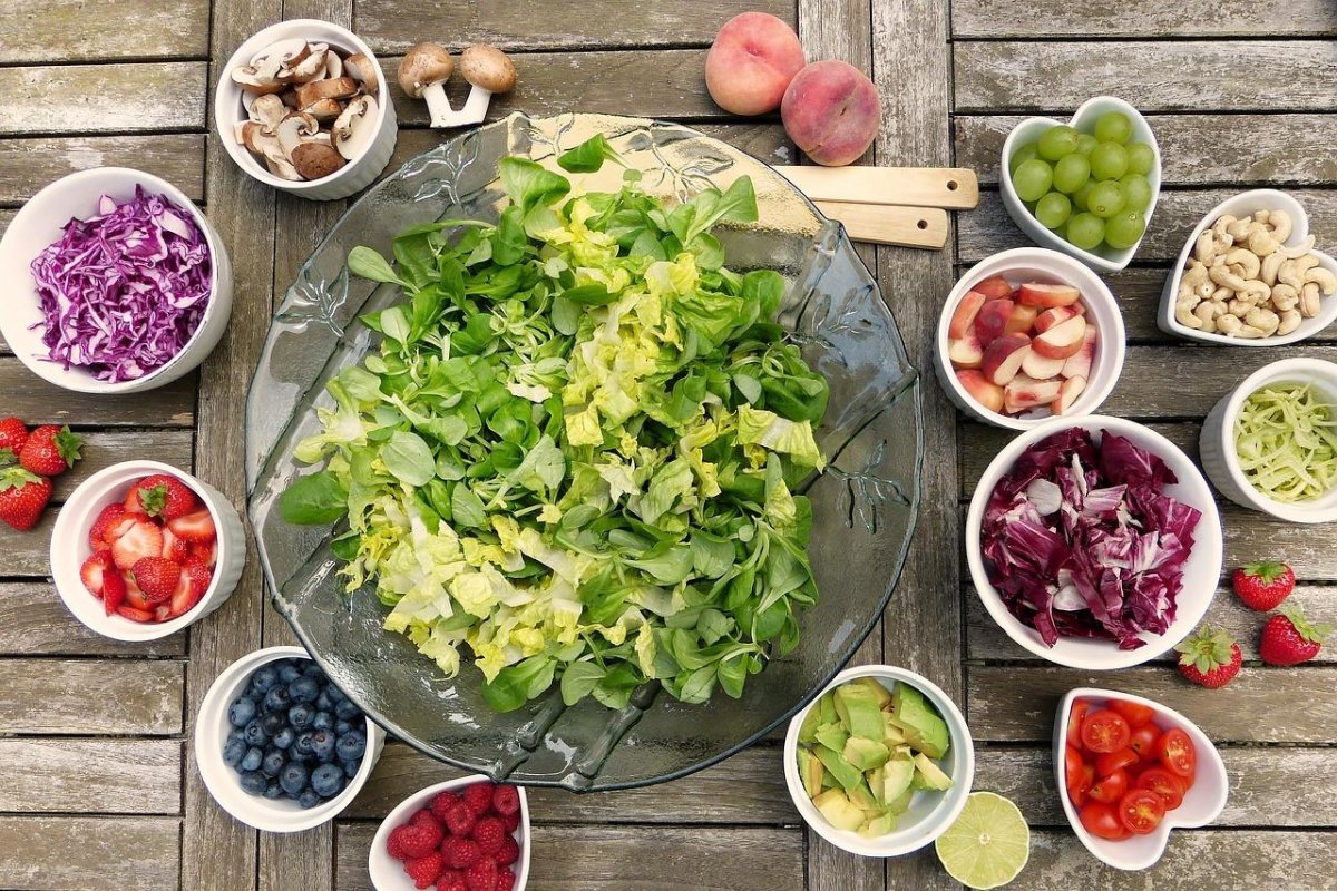 Conheça alimentos para manter o corpo hidratado nesta época do ano